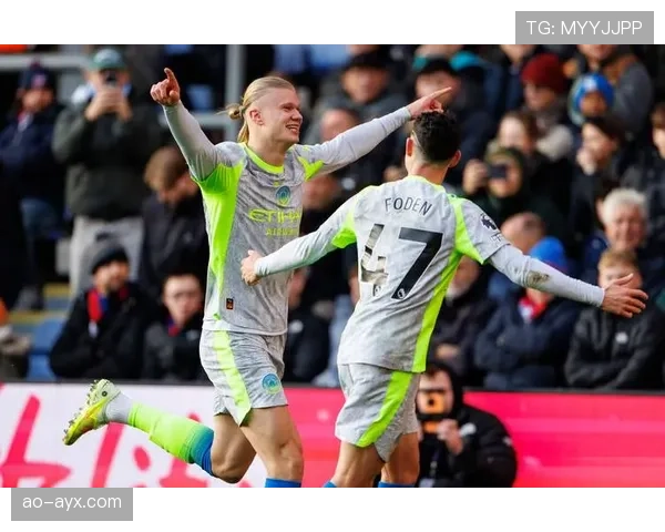 罗伊·霍奇森重返英超执教水晶宫，开启新赛季挑战