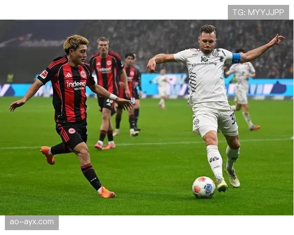 法兰克福强势回暖,德甲赛场重燃争冠希望 法兰克福强势回暖,德甲赛场重燃争冠希望