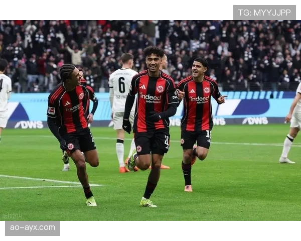 德甲夏窗盘点：重磅交易频现，新星闪耀开启新赛季篇章