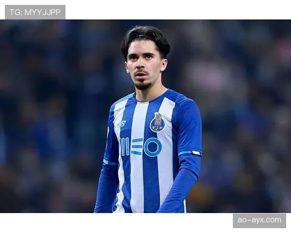 维蒂尼亚与德容：控球核心与推进核心对比分析