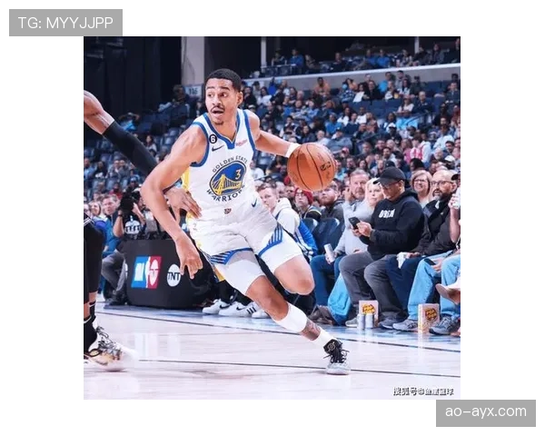 雷吉·米勒无球跑位助力关键三分命中显著提升进攻效率