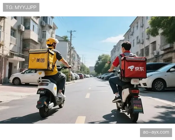 刷到杨力维的家居照，早餐背景像五星酒店，我和我的外卖盒子尴尬同框