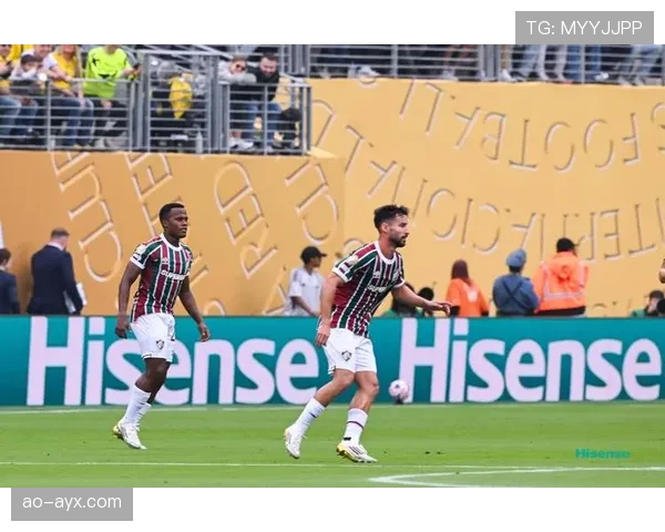 多特蒙德中场结构松散，近期表现波动，稳定节奏能力面临考验